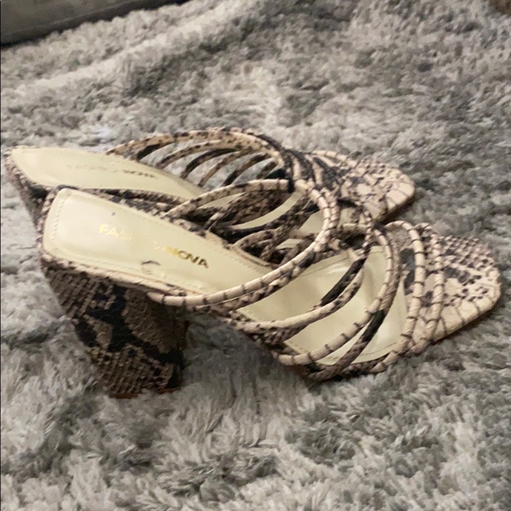 Fashion nova Heels